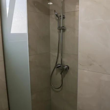 Ξενοδοχείο Marie 2*